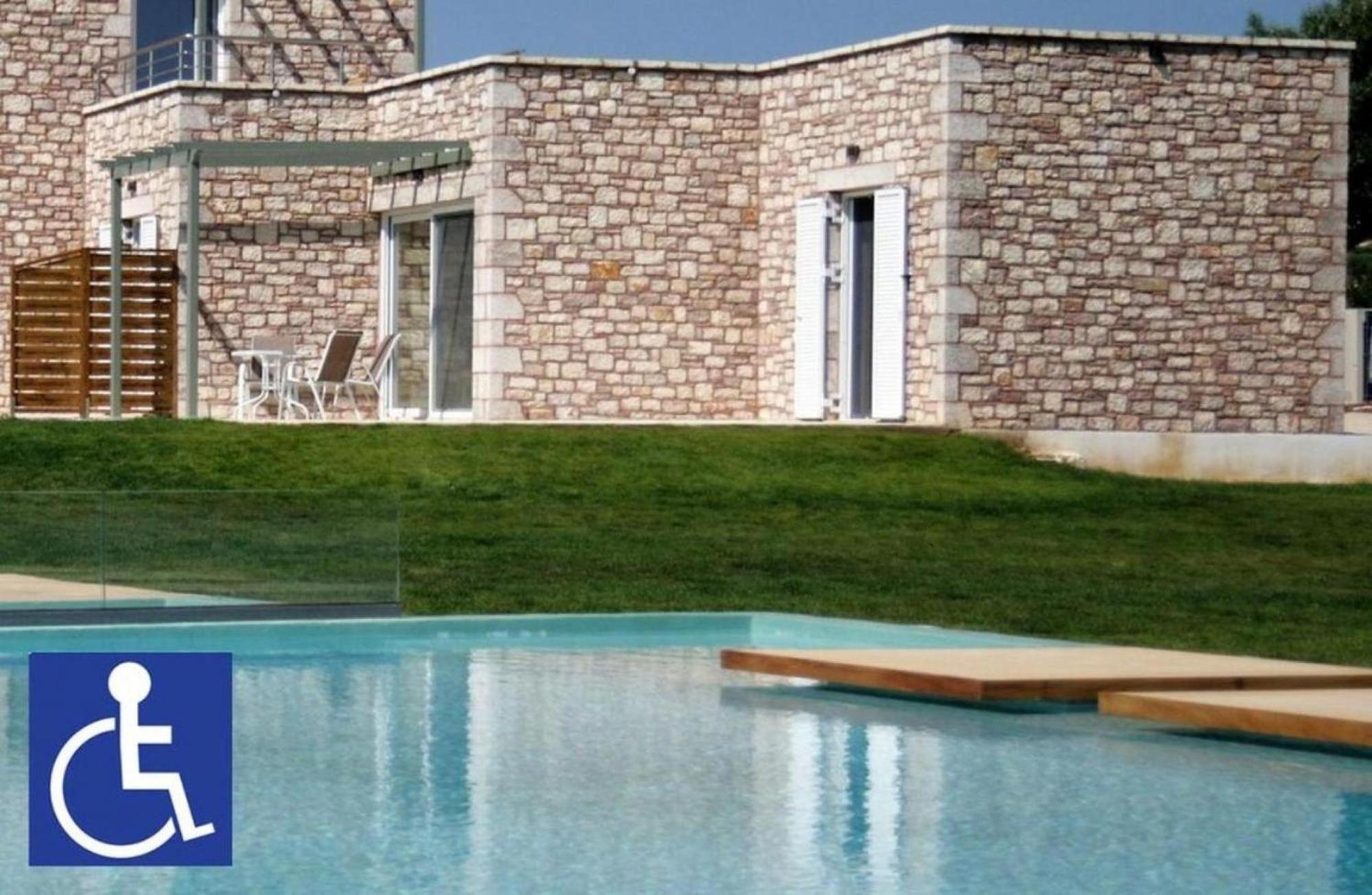 Apartment Stone Bay In Messinia Kalamaki Area *